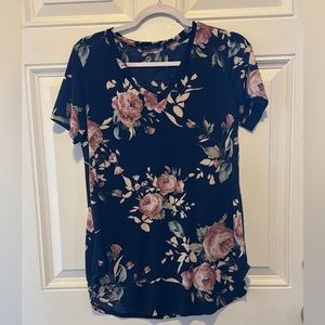 Boutique brand navy floral short sleeve tee